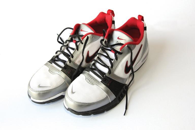 sneakers_runners